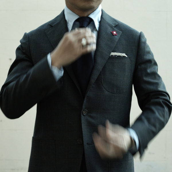 This is Hong Kong suit made in a somewhat Neopolitan style