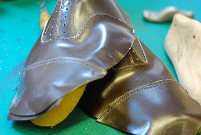 12 steps involved in his new bespoke shoes
