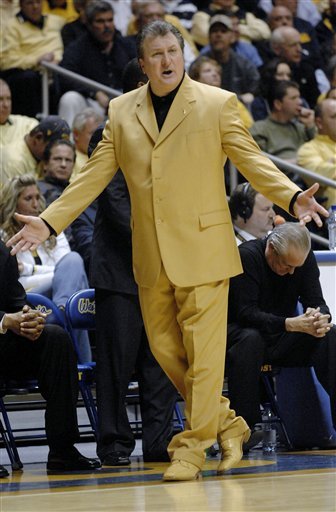 College basketball coach outfits