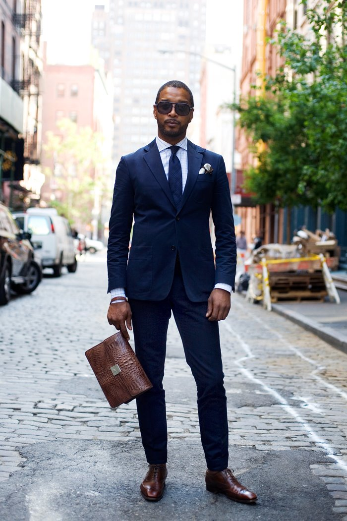 Q and Answer What Color Shoes Should I Wear With a Navy Suit Put This On