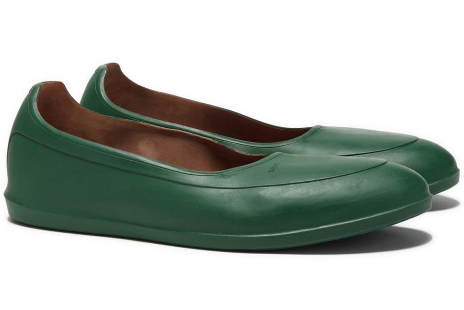 It’s On Sale: SWIMS overshoes
