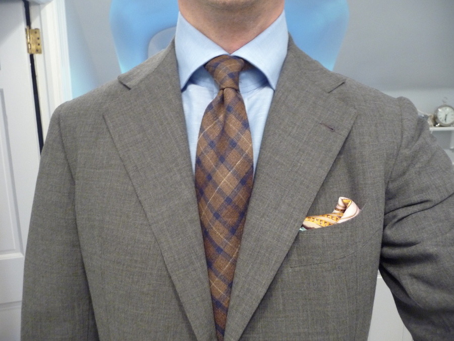Q and Answer: How to Wear A Pocket Square
