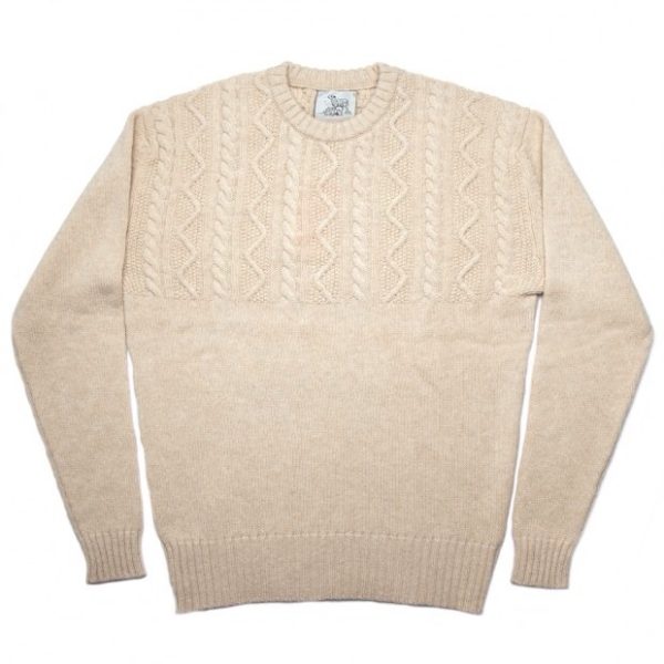 It’s on Sale: Sweaters and Accessories at Berg & Berg