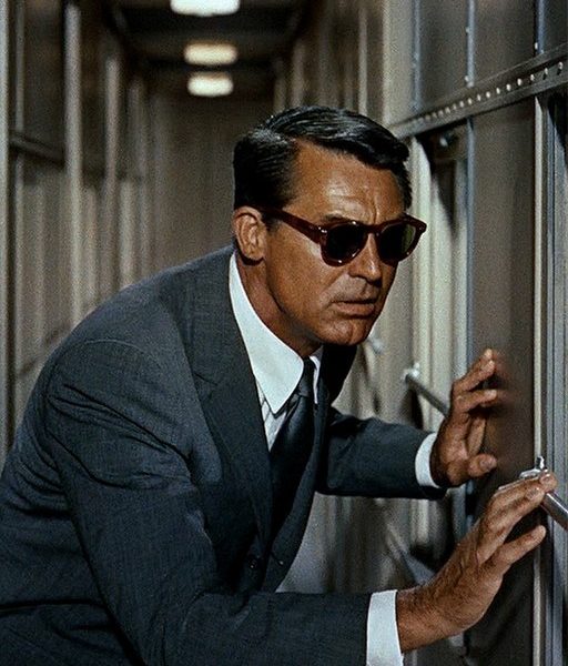A Guide to Classic Men’s Sunglasses
