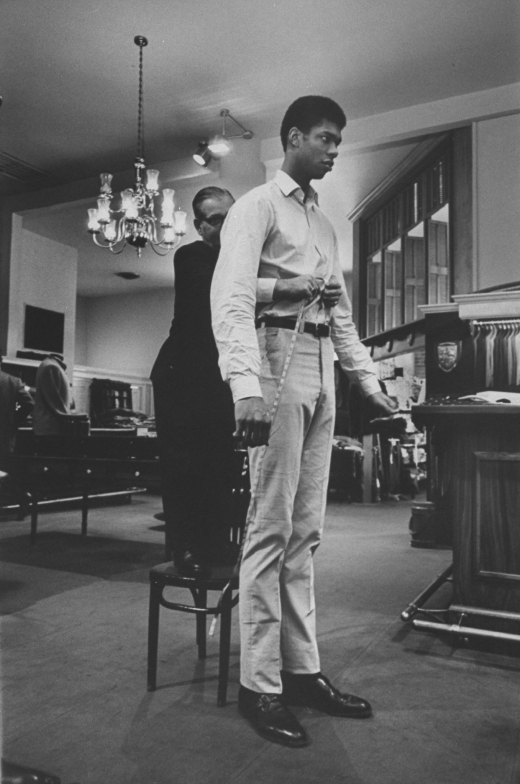 Think you have problems finding well-fitting pants?