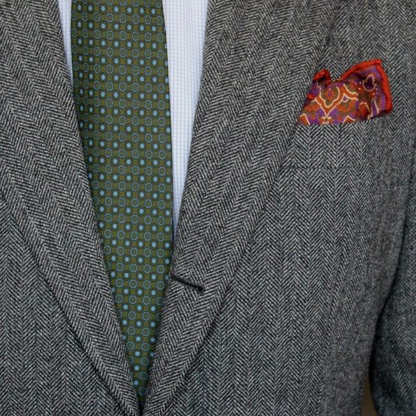 How to Wear a Grey Tweed